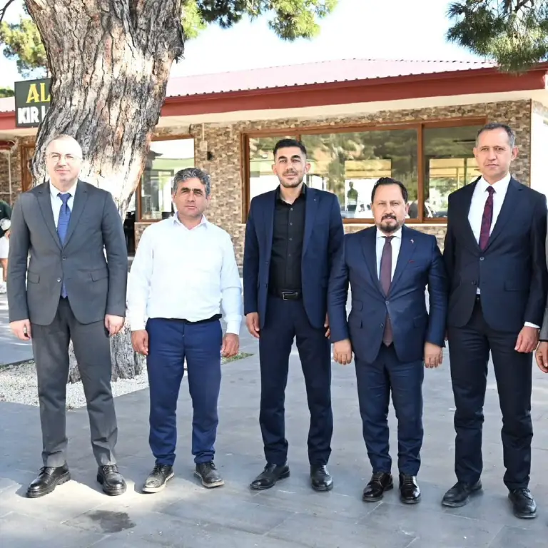 Çukurova Belediyeler Birliği, 64. Mut Karacaoğlan Kayısı Kültür ve Sanat Festivali’ne Katıldı